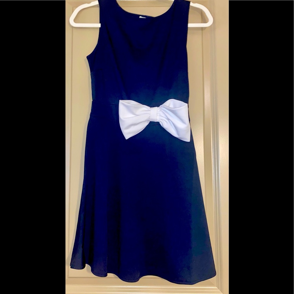 Dress V brand small navy blue dress super cute